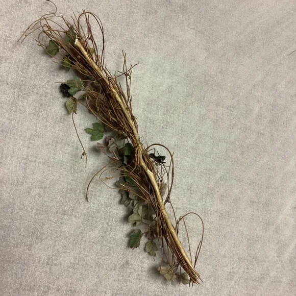 Grapevine Artificial Ivy Garland Wall or Table Decor - Picture 7 of 10